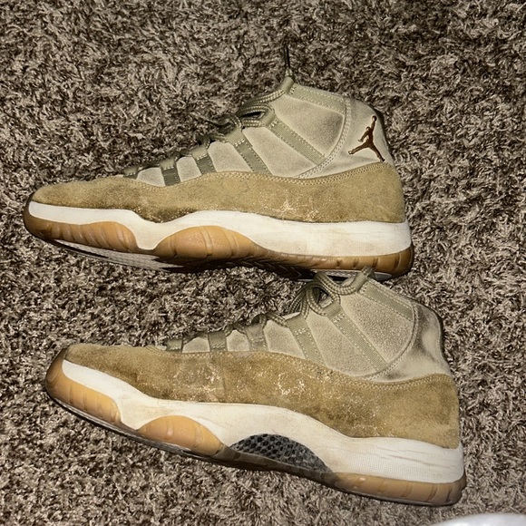 Jordan 11 retros size 11/5 in men - Picture 3 of 4